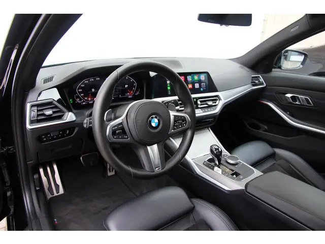 BMW 3 Serie 330i High Executive 2019 Benzine 23