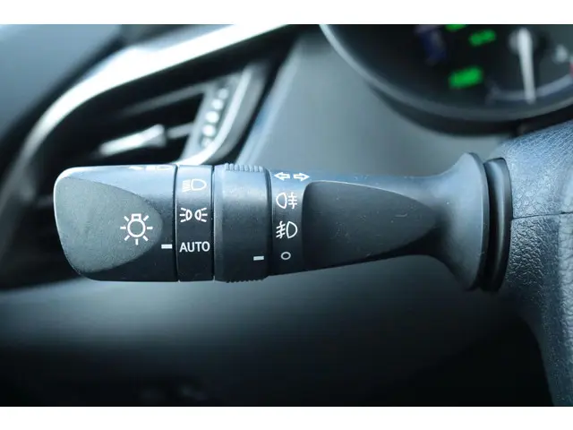 Toyota C-HR 1.8 Hybrid Style 2018 Hybride Benzine 17