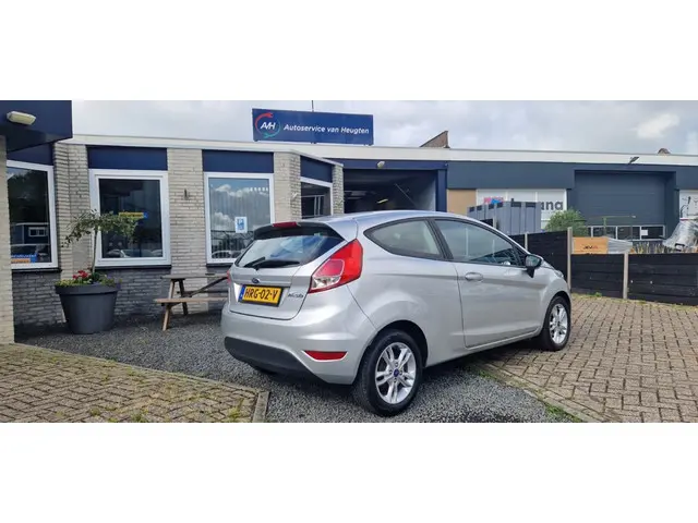 Ford Fiesta 1.0 Celebration 2016 Benzine 3