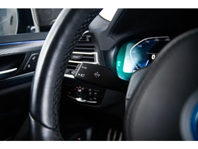 BMW X3 xDrive30e High Executive 2023 Hybride Benzine 50
