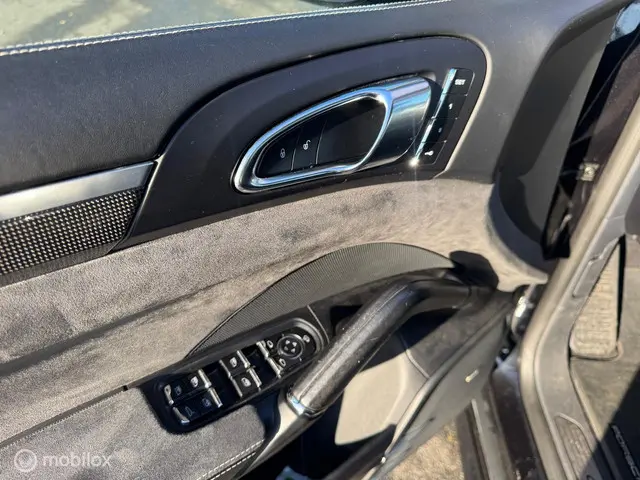 Porsche Cayenne 3.6 GTS 2016 Benzine 18