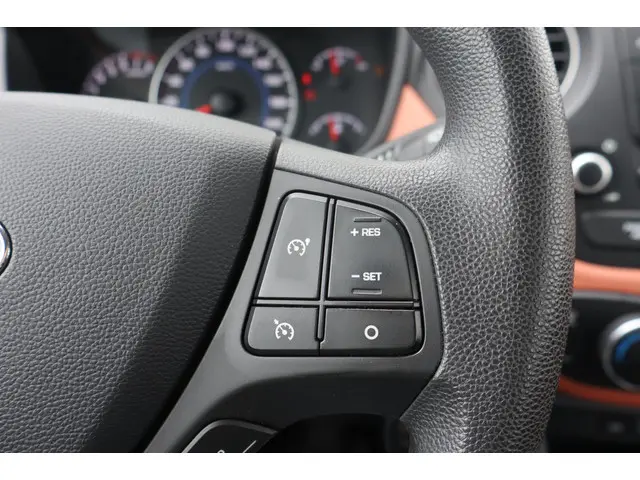 Hyundai i10 1.0i i-Motion Comfort 2016 Benzine 8