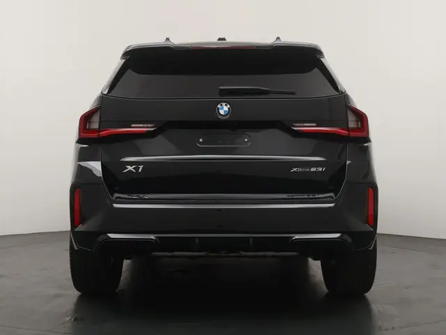 BMW X1 xDrive23i 2026 Benzine 10