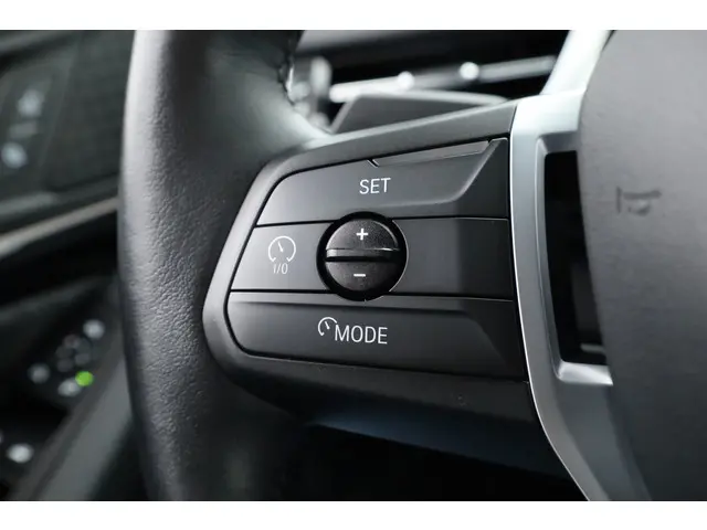 BMW 2 Serie Active Tourer 220i 2022 Benzine