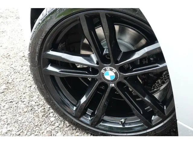 BMW 3 Serie Touring 320i 2017 Benzine 9