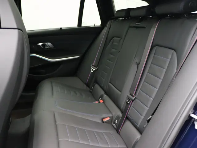 BMW 3 Serie Touring 320e 2025 Hybride Benzine 32