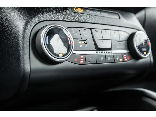 Ford Kuga 2.5 PHEV ST-Line 2023 Hybride Benzine 28