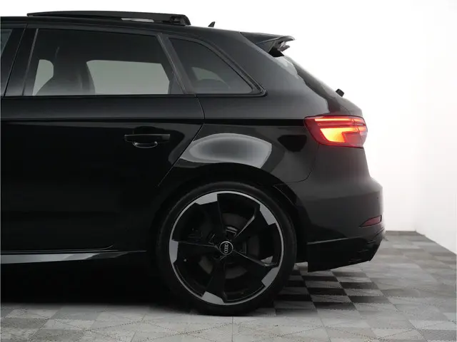 Audi RS3 Sportback 2.5 TFSI 550pk quattro 2019 Benzine 34