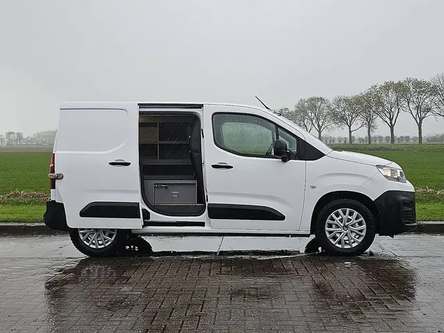 Citroën Berlingo 1.2 2021 Diesel 17