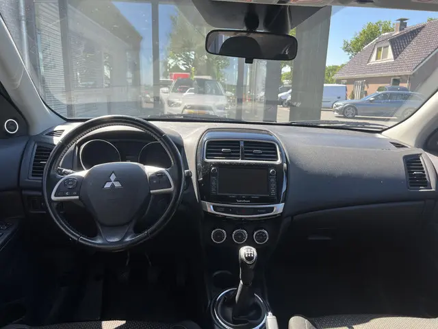 Mitsubishi ASX 1.6 Cleartec Intense+ 2015 Benzine 11