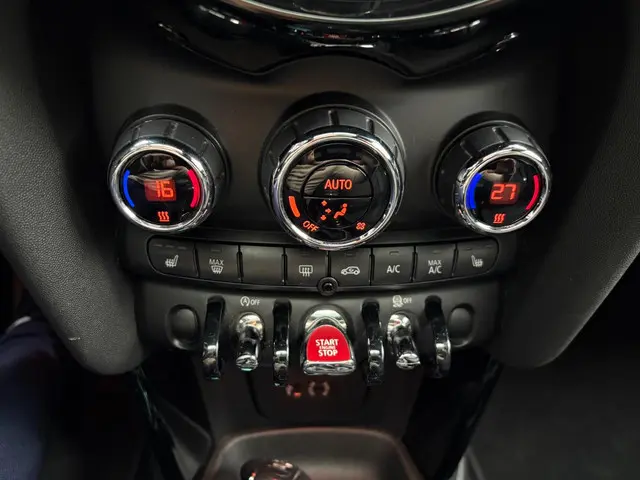 MINI One Mini 1.2 Chili Business *pano 2016 Benzine