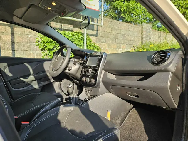 Renault Clio 0.9 TCe Zen 2017 Benzine 23