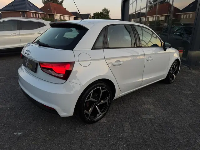 Audi A1 Sportback 1.0 TFSI Adrenalin 2017 Benzine 9