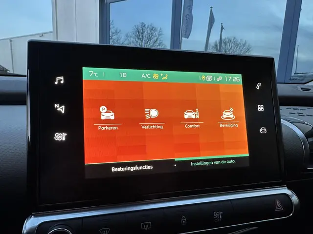 Citroën C4 Cactus 1.2 PureTech Shine 2019 Benzine 35