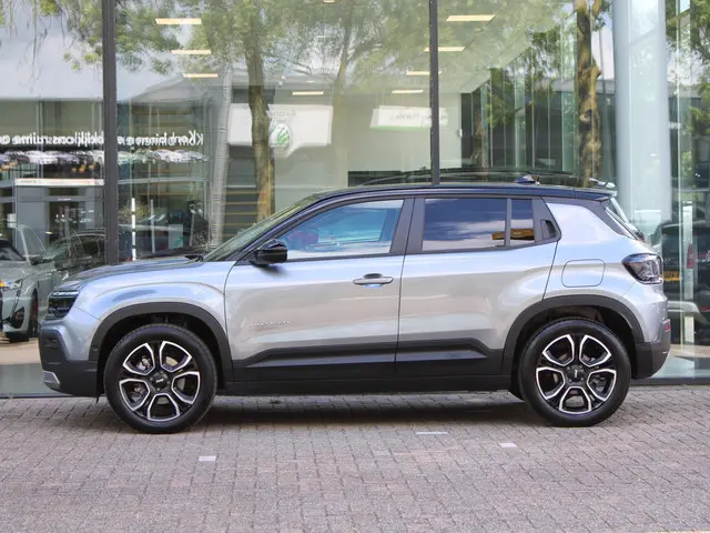 Jeep Avenger 1st Edition 54 kWh 2023 Elektrisch 11