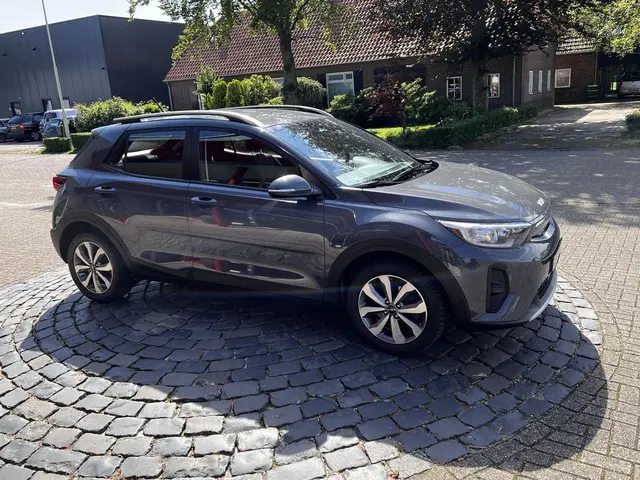 Kia Stonic 1.0 T-GDi DynamicPlusLine 2022 Benzine 36