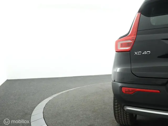 Volvo XC40 1.5 T2 Momentum automaat 2021 Benzine 44