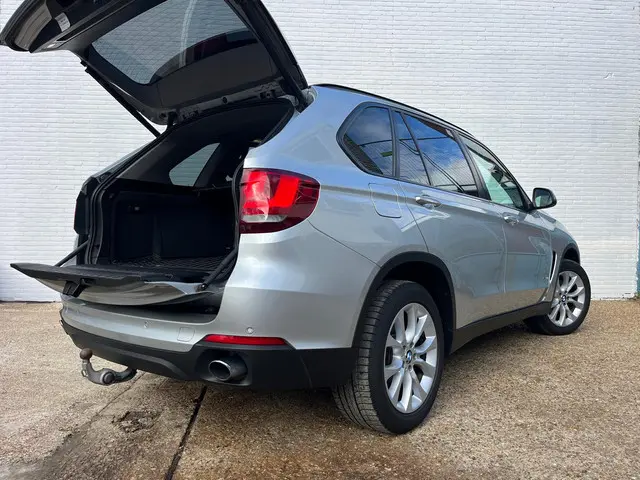 BMW X5 XDrive35i High Executive 2014 Benzine 10