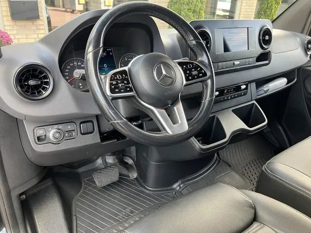 Mercedes-Benz Sprinter 319 3.0 CDI L2H2 2019 Diesel 3