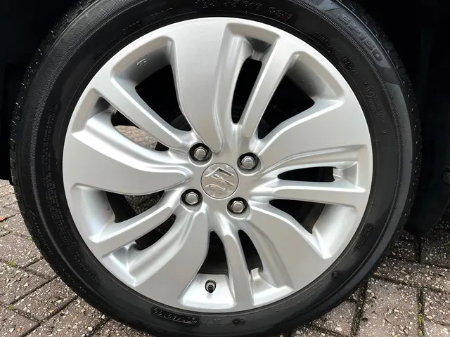 Suzuki Swift 1.2 Select Smart Hybrid 2020 Benzine 4