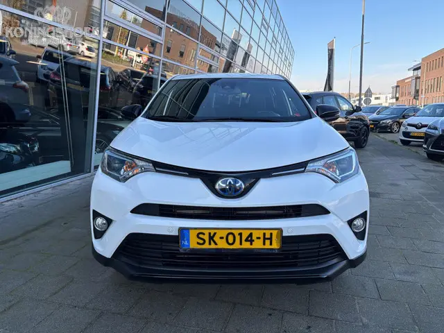 Toyota RAV4 2