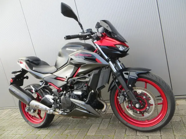 Kawasaki Z500 SE 2024 Benzine 3