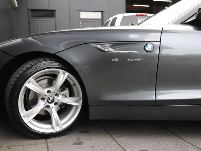 BMW Z4 Roadster sDrive18i High Executive 2016 Benzine 15