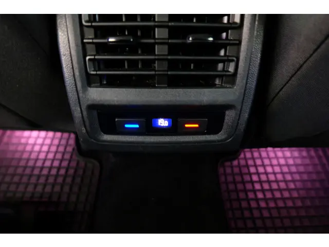 Volkswagen Golf 1.5 TSI R-Line 2020 Benzine 29