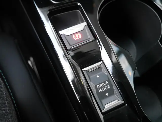 Peugeot 208 1.2 PureTech Allure Pack 2021 Benzine 34