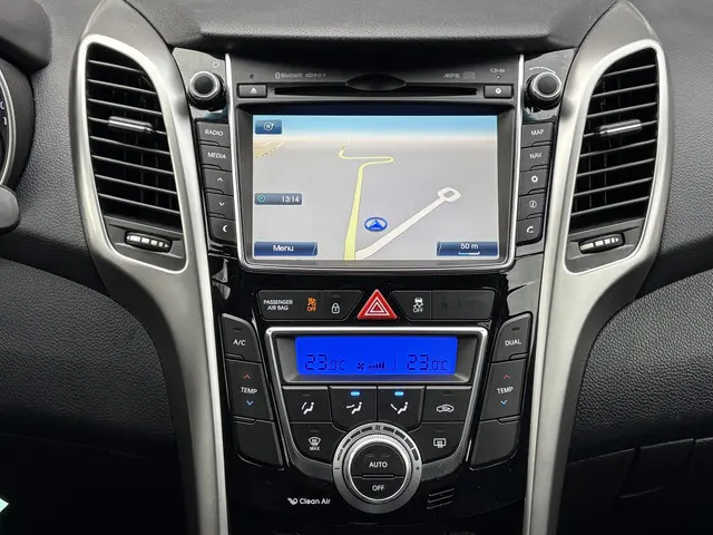 Hyundai i30 1.6 GDI Business Edition 2013 Benzine 14