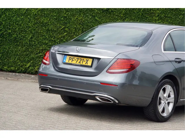 Mercedes-Benz E-Klasse E 250 Ambition 2016 Benzine 13