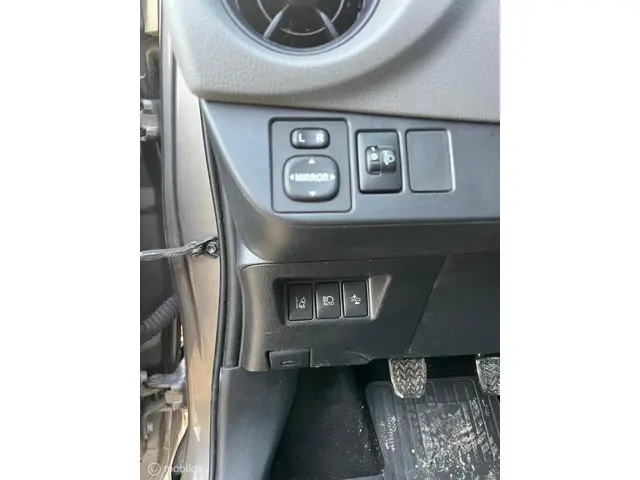 Toyota Yaris 1.5 VVT-i Bi-Tone 2017 Benzine 9