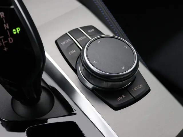 BMW 5 Serie Sedan 540i 2022 Benzine 25