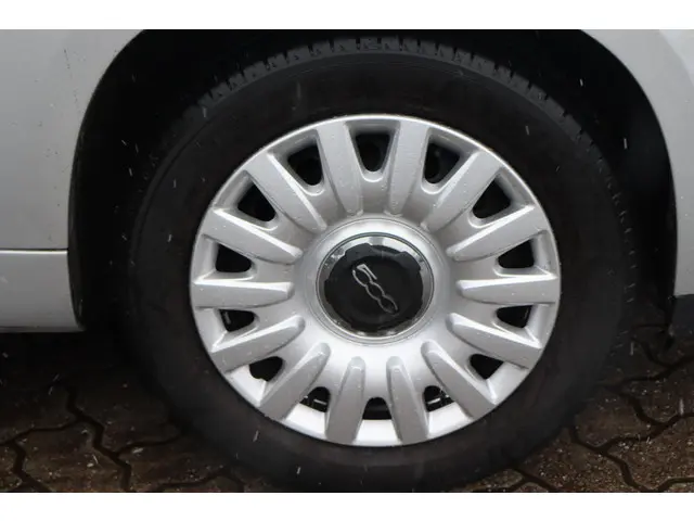 Fiat 500L 1.3 M-Jet Easy 2015 Diesel 12