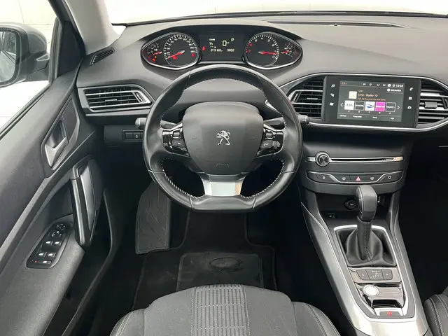 Peugeot 308 PureTech 130 EAT6 Allure 2018 Benzine 10