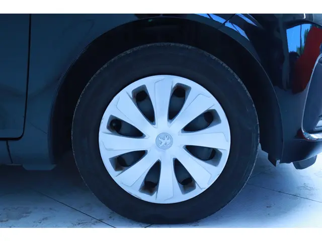 Peugeot 108 1.0 e-VTi Active 2018 Benzine 18