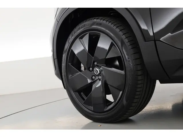 Volvo XC40 2.0 B3 Black Edition 2025 Benzine 34