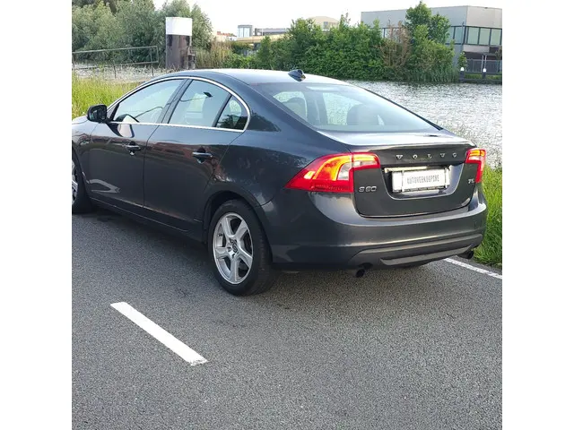 Volvo S60 2