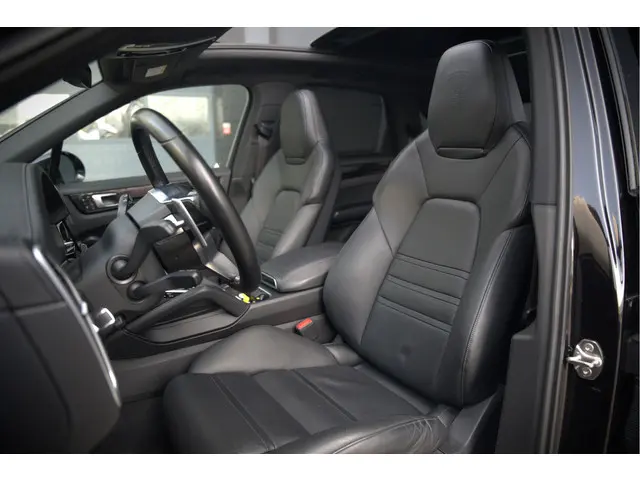 Porsche Cayenne 3