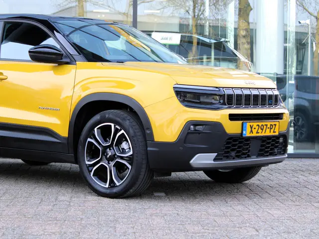 Jeep Avenger 1st Edition 54 kWh 2024 Elektrisch 10