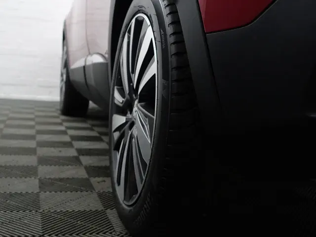 Peugeot 3008 1.2 PureTech GT Line Aut- 2020 Benzine 31