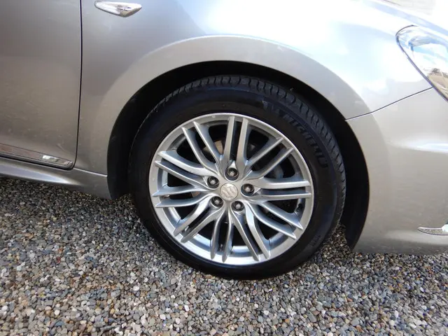 Suzuki Kizashi 2.4 Sport 2013 Benzine 7