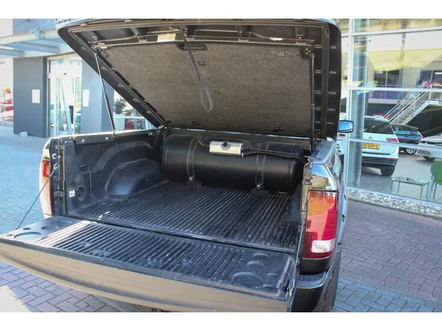 Dodge Ram 1500 5.7 V8 4x4 QC 6'4 2018 LPG/Gas 9