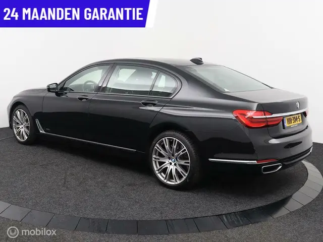 BMW 7 Serie 750Li xDrive High Executive 2015 Benzine 3