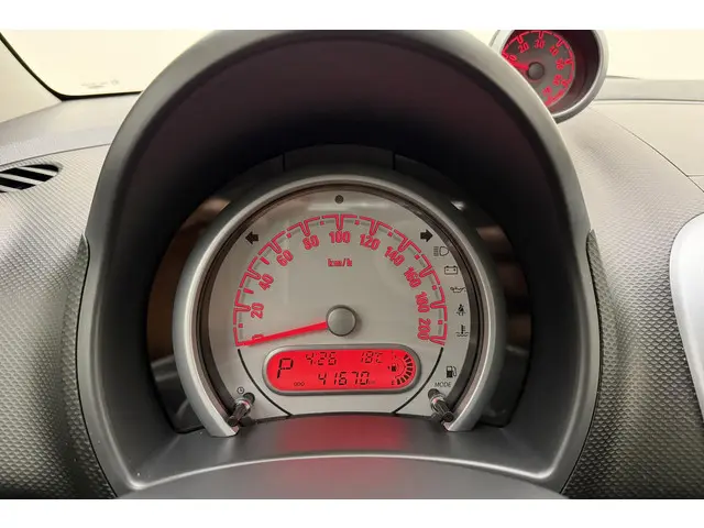 Opel Agila 1.2 Edition Automaat 2013 Benzine 23