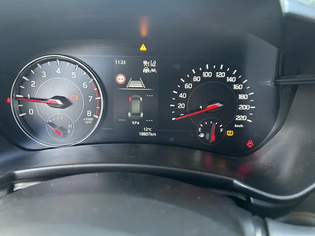 Suzuki Swift 1.2 Style Smart Hybrid 2025 Benzine 18