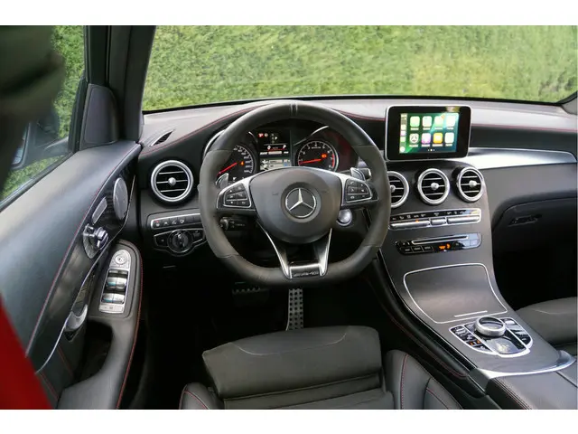 Mercedes-Benz GLC AMG GLC 43 4MATIC Night 2018 Benzine 32