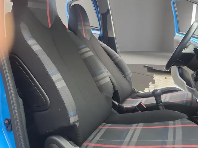 Peugeot 108 1.0 e-VTi Active 2015 Benzine 15