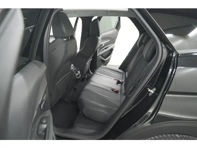 Peugeot 3008 PureTech 130 Allure 2021 Benzine 31