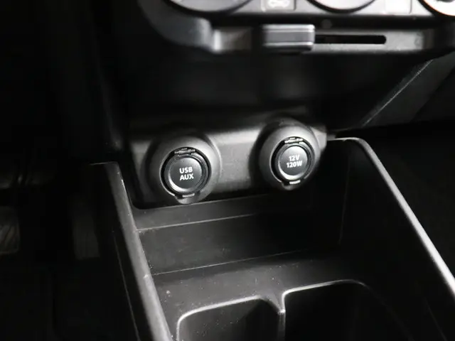 Suzuki Swift 1.2 Select Smart Hybrid 2024 Benzine 22